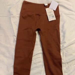 New Fabletics high-waisted leggings size x-small. Color chestnut
